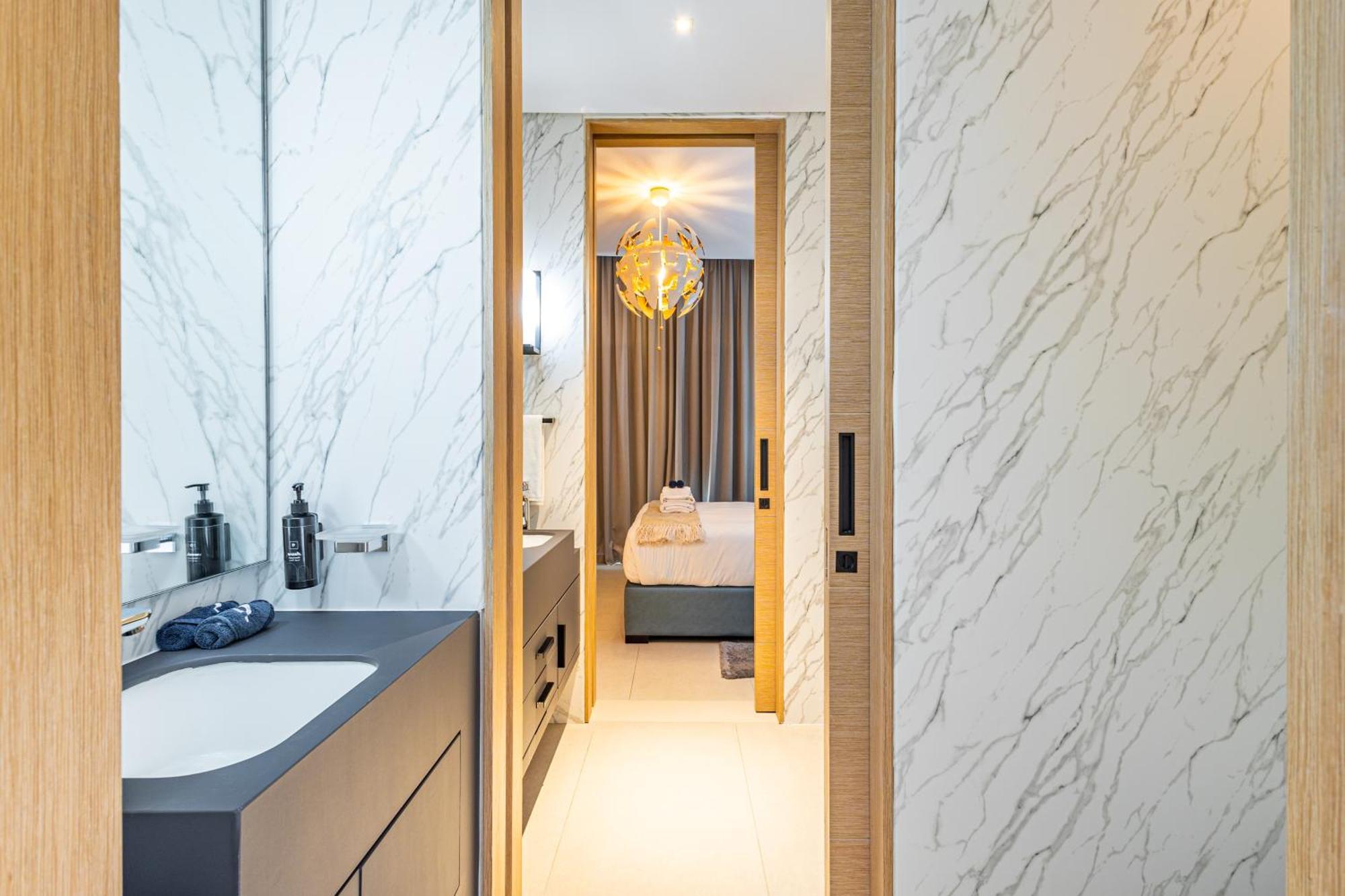 Address Jbr: Beachfront Bliss & Sky-high Luxury * Dubai